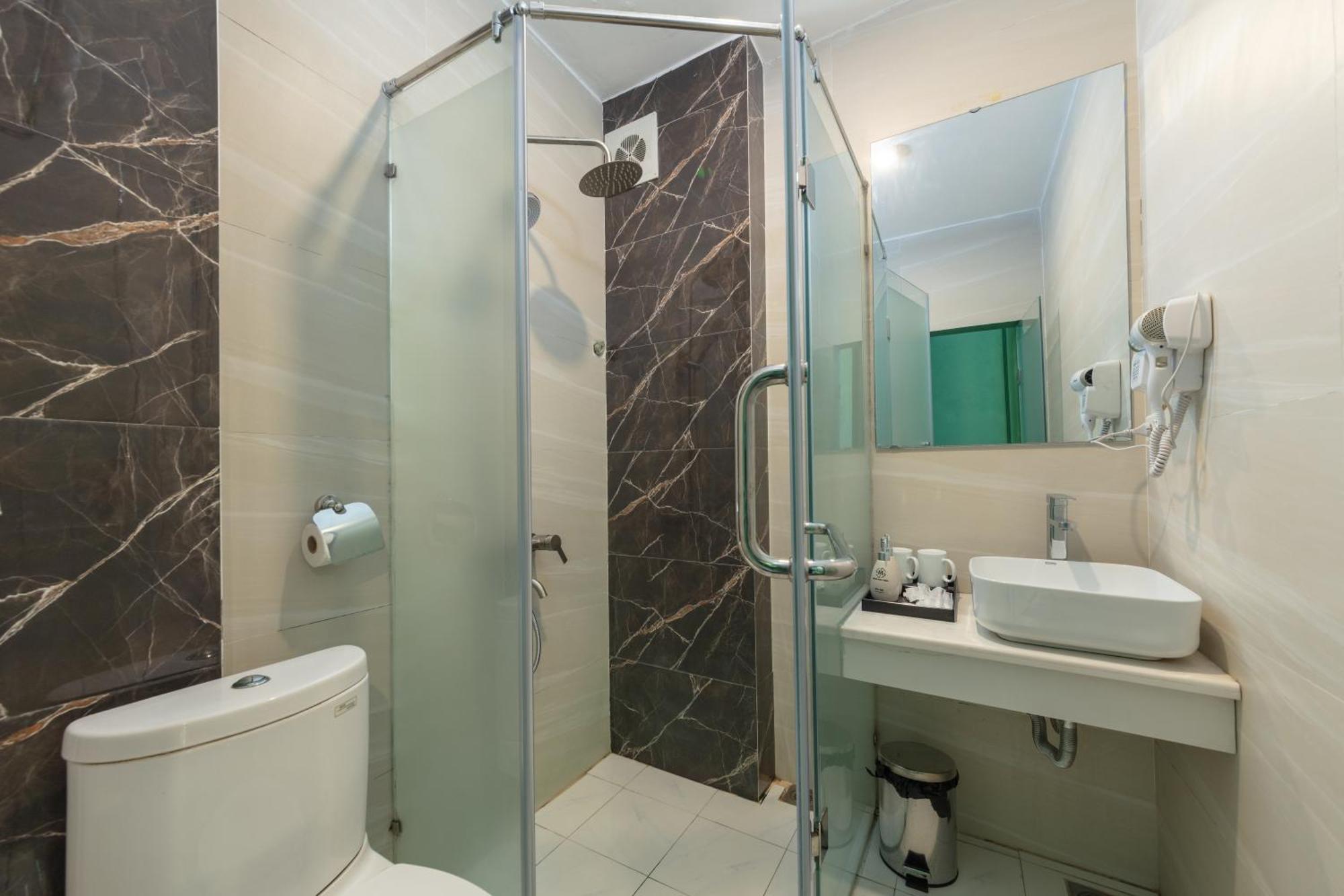 Madelise Adora Hotel & Travel Hanoi Dış mekan fotoğraf