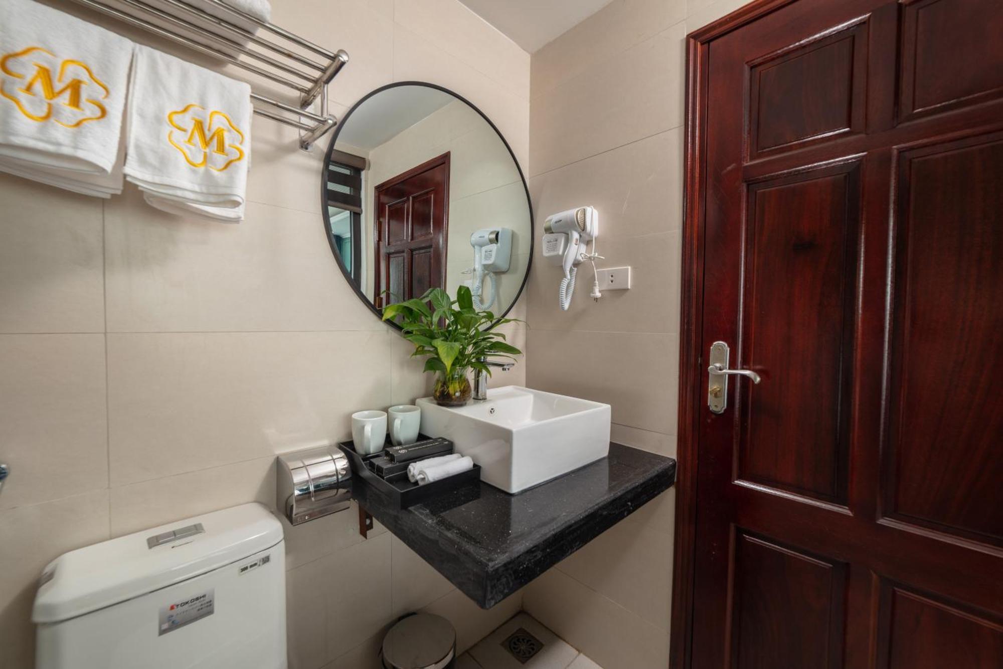 Madelise Adora Hotel & Travel Hanoi Dış mekan fotoğraf